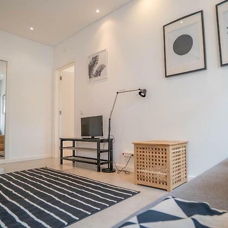 Casual @ 5 De Outubro Apartment Lisbon Luaran gambar